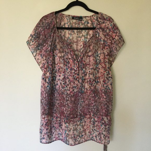 Blouse V-neck, short sleeve 1X - Picture 1 of 10